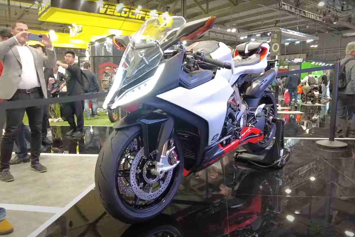 QJMotor SRK1000 RC caratteristiche e prezzo