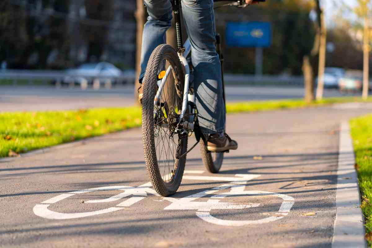 Sanzioni per tutti, non ci si salva nemmeno in bici 