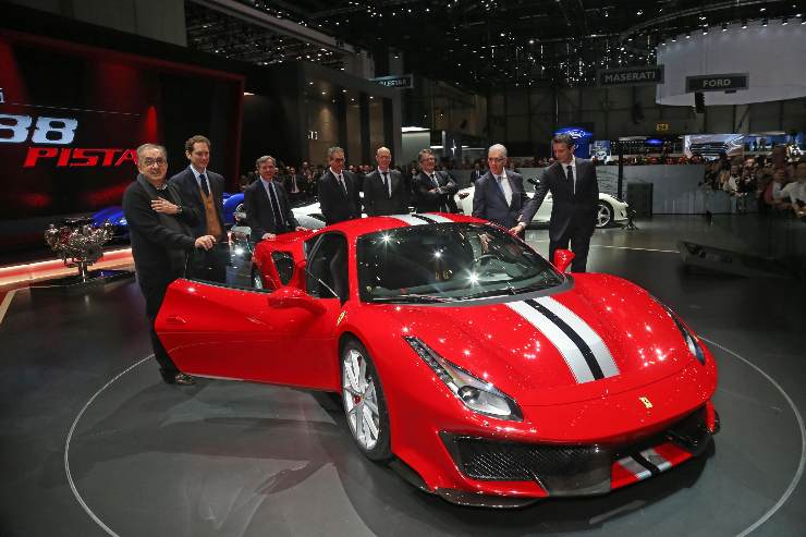 Ferrari 488 Pista brutto incidente