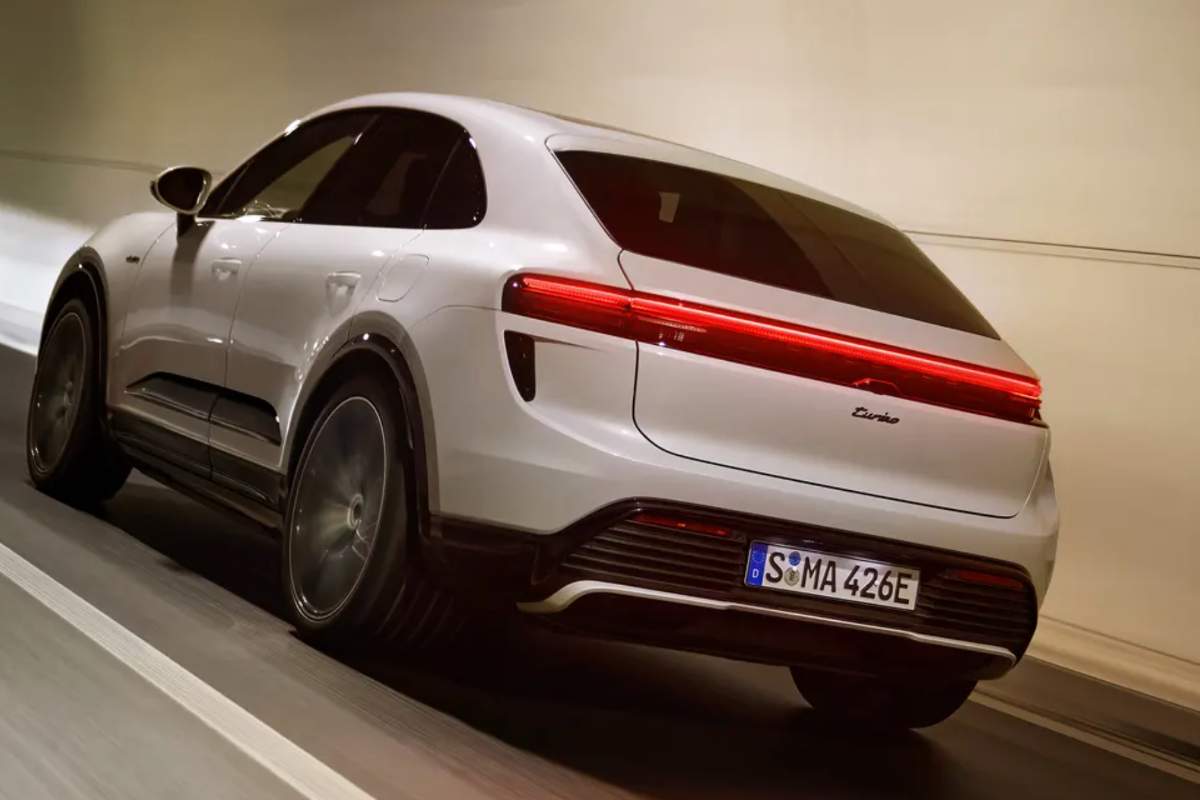 Il nuovo SUV Porsche è impressionante