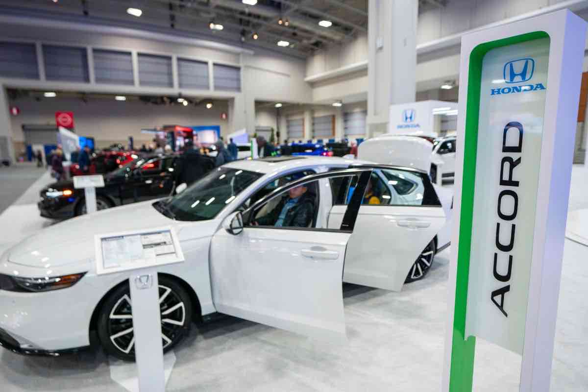Honda attacca i produttori di auto elettriche 