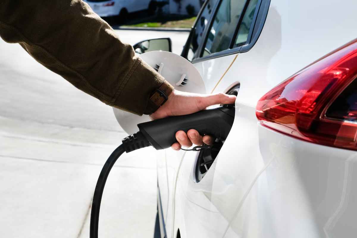 Auto elettriche, l'Italia fa registrare un record