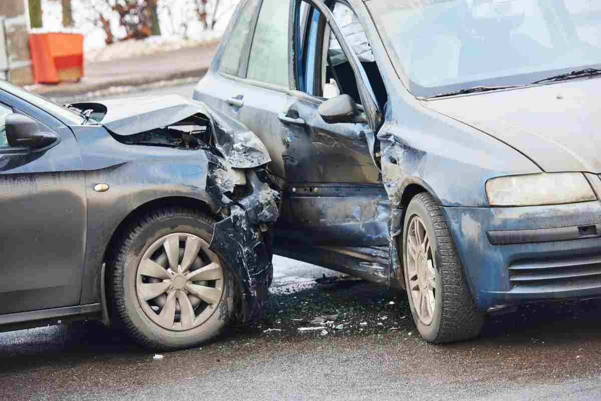 Cause principali degli incidenti stradali