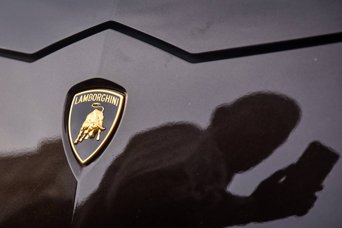 Lamborghini annuncia che gli incentivi non bastano