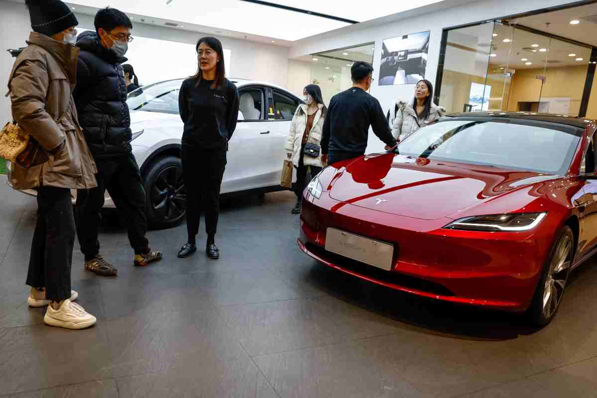 Crollano le vendite di Tesla