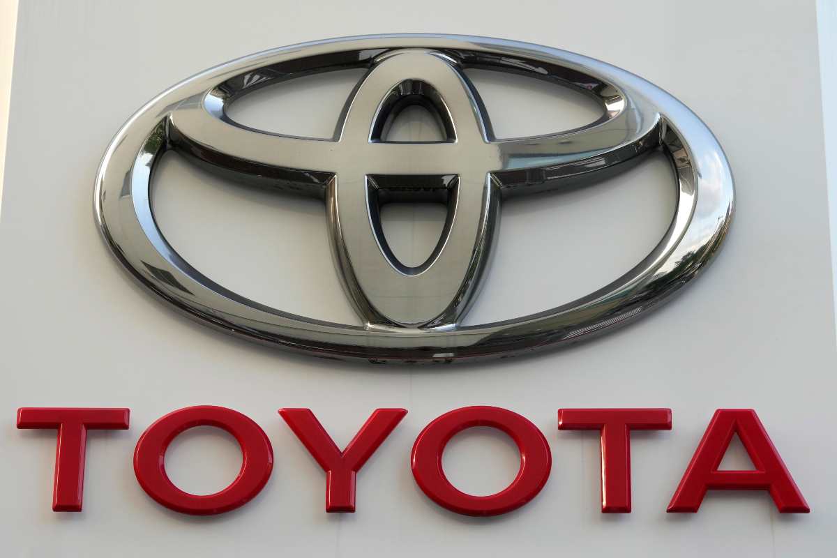 Toyota lancia Century, marchio di super lusso