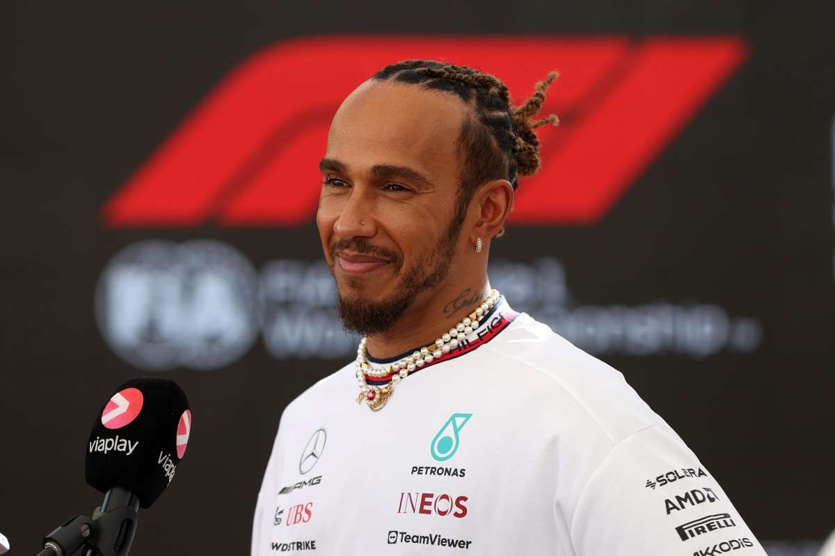 Lewis Hamilton e la bicicletta