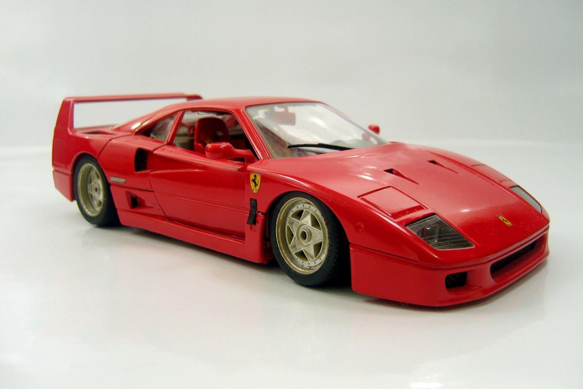 Ferrari F40, ottant'anni di storia