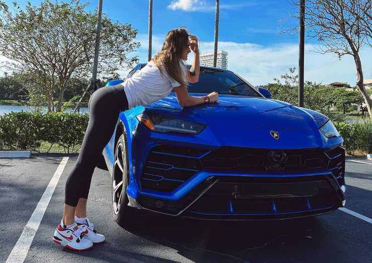 Aryna Sabalenka Lato B Lamborghini Urus fan Instagram tennis