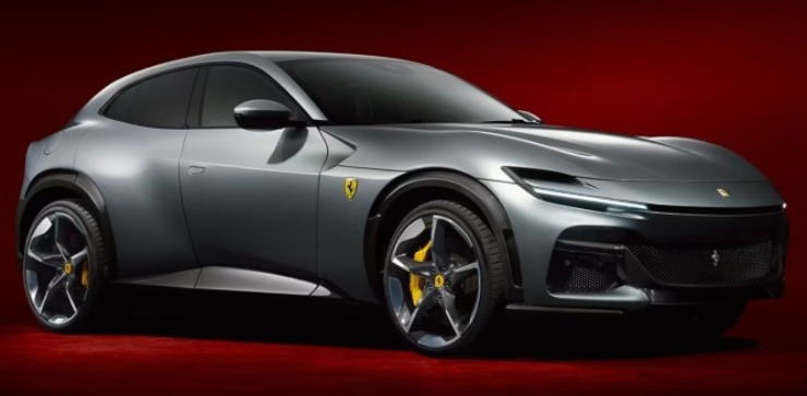 Ferrari Lamborghini sfida duello Purosangue Urus