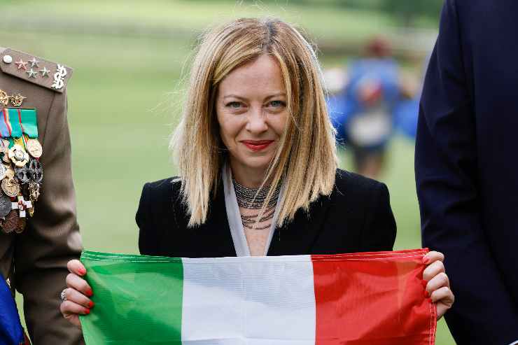 Giorgia Meloni sulle auto