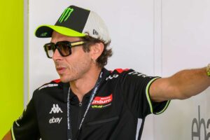 Valentino Rossi non molla