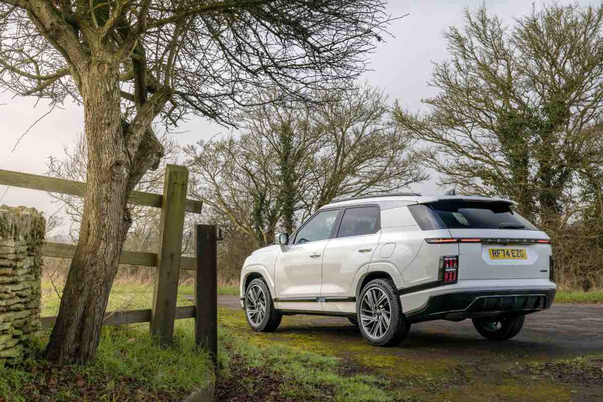 SUV arriva in Italia motore a benzina