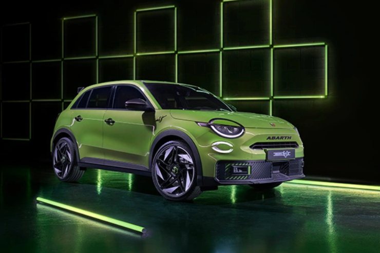 Abarth 600e novità auto elettrica