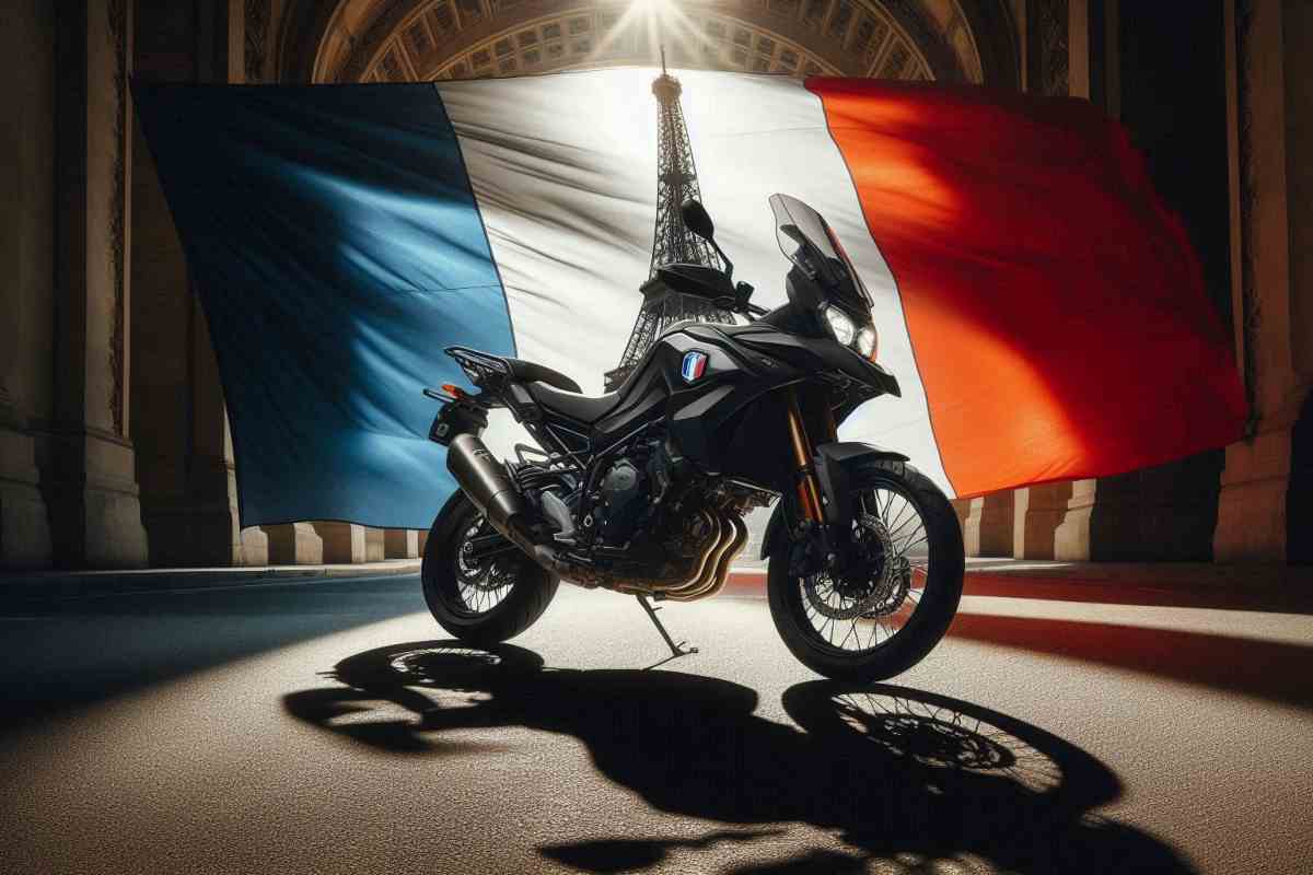La storia dimenticata della moto francese che strizzava l'occhio all'Italia: un gioiello senza tempo