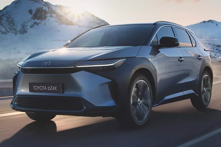 Toyota bZ4X Touring auto elettrica SUV
