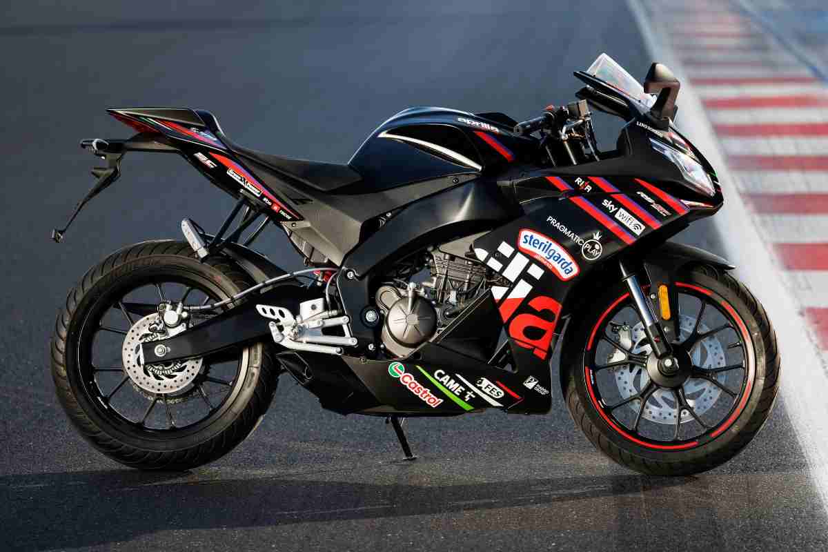 Aprilia svela la nuova RS 125 GP Replica