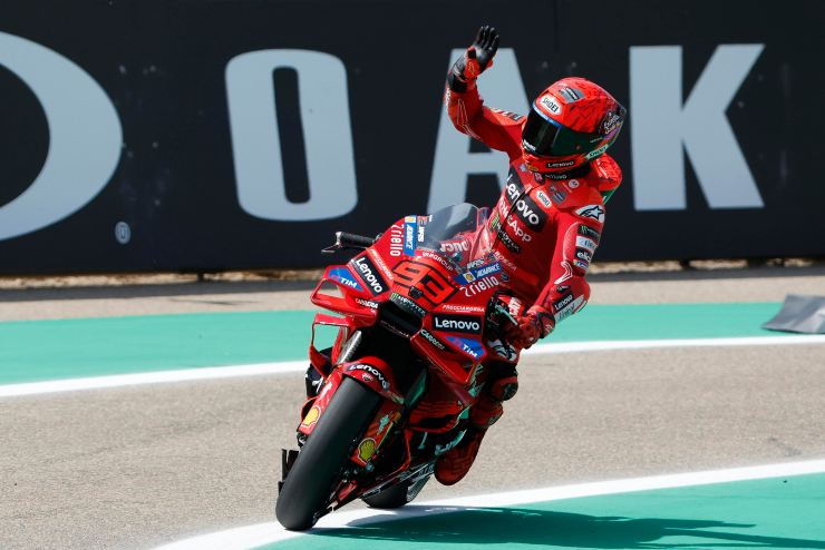 Marquez sorprende per lato umano