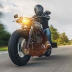 I consigli per combattere il caldo in moto