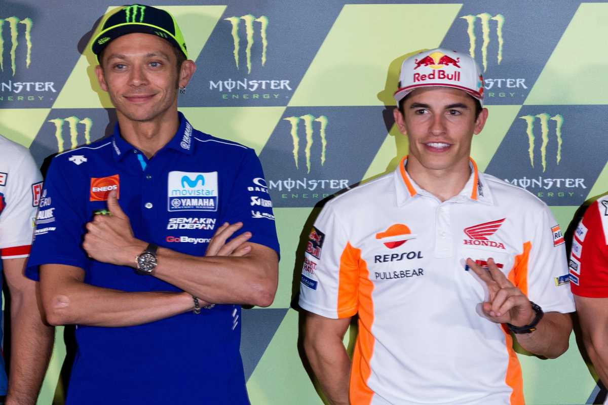 Valentino Rossi e Marc Marquez, suo storico rivale, che ora combatte con Bagnaia