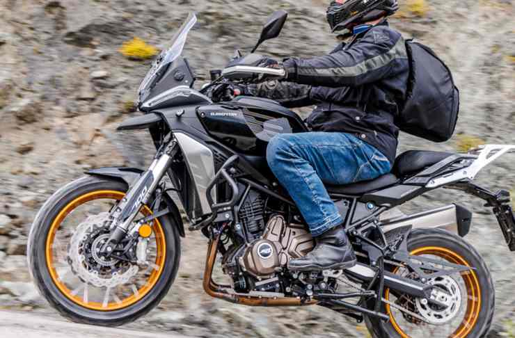Moto Cina QJ Motor SRT700SX S sconto promozione