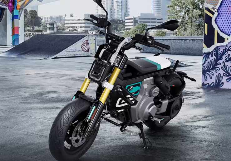 BMW CE 02 scooter novità