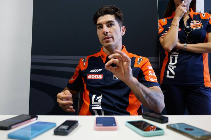 Maverick Vinales KTM infortunio