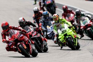 Maverick Vinales KTM infortunio