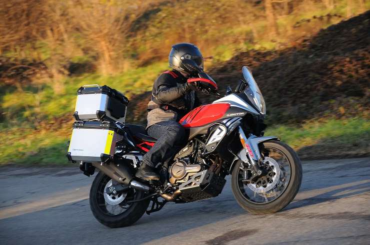 QJ Motor SRT 600 SX enduro stradale moto prezzo