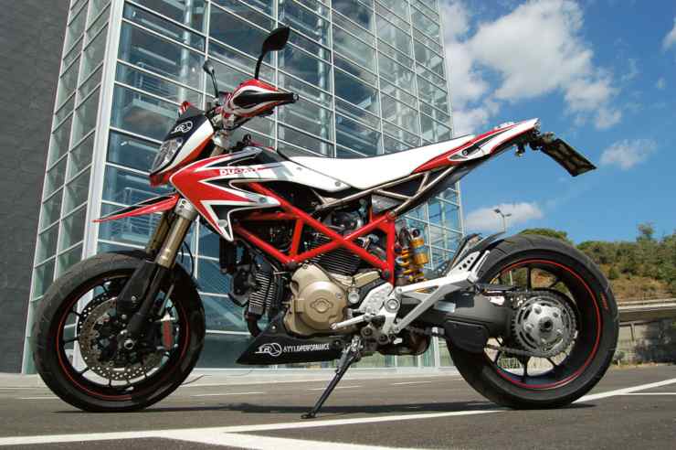 Ducati Hypermotard 1100 S novità Jim Carrey Yes Man